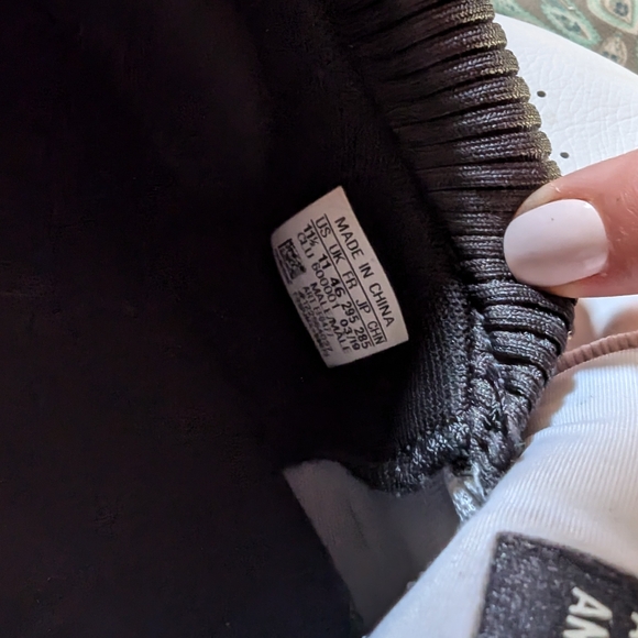 Adidas Men's Athletic shoes in size 11.5 - Picture 4 of 6